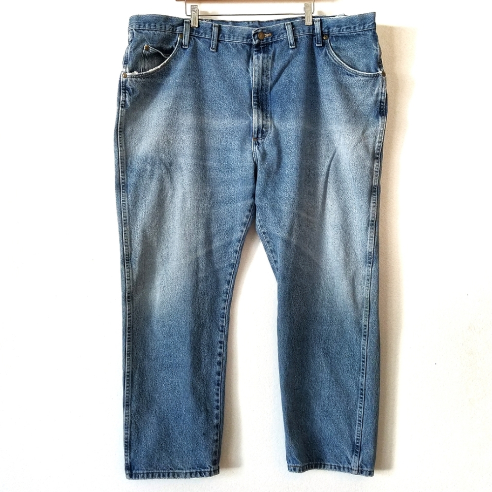 Wrangler men's regular fit blue straight leg jeans
